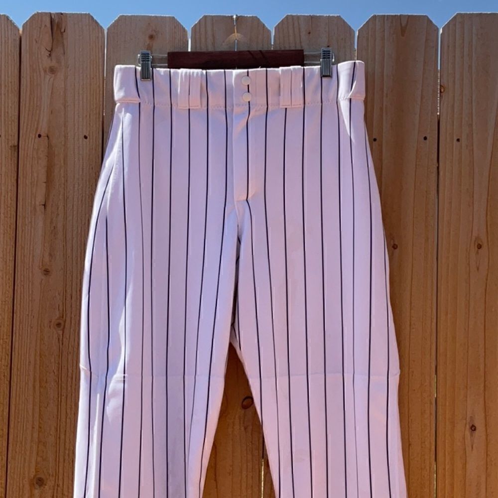 Take 50% OFF- Under Armor Authentic Striped Baseball Men, Size-36 - Picture 3 of 9